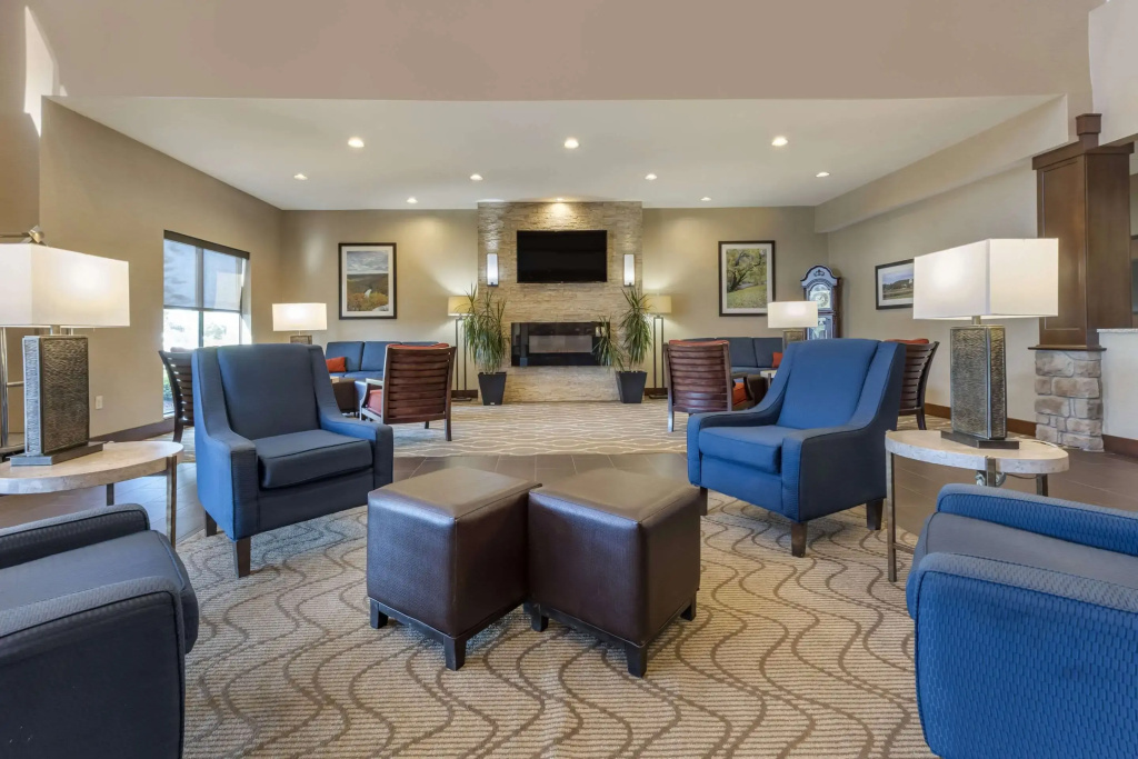 Lobby & Reception