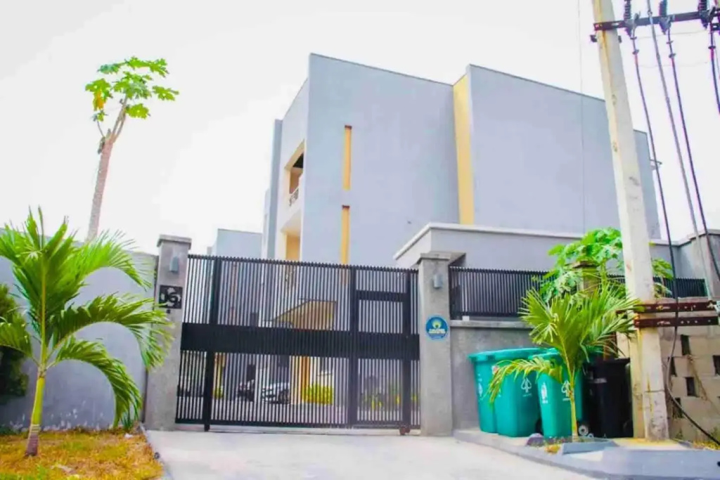 The Zen Loft - 2BR Open Plan Apt W/Pool+Smart Lock