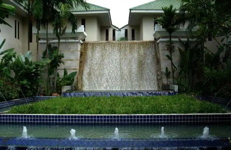 Bangkok Natural Spa Resort And Suite