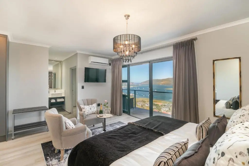 Standard Double room with balcony (full double bed)