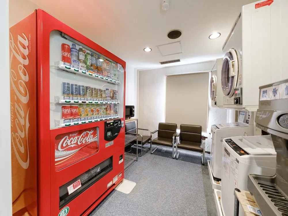 Food & Beverage