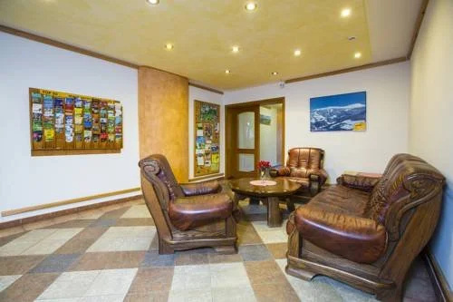 Lobby & Reception