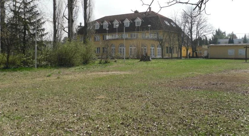 Napsugár Hotel Zamárdi - фото 10