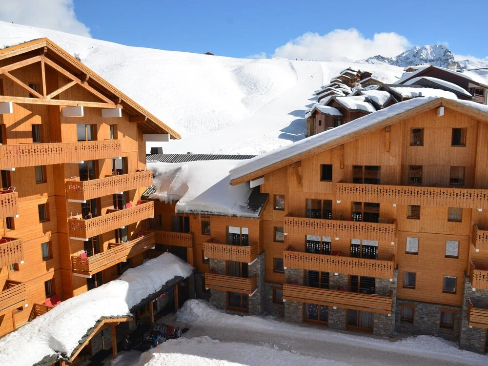 Tasteful Apartment Directly on the Slopes of Plagne Soleil