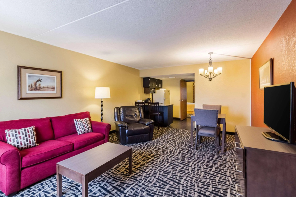 Lobby & Reception