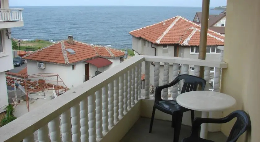 Golden Fish Family Hotel