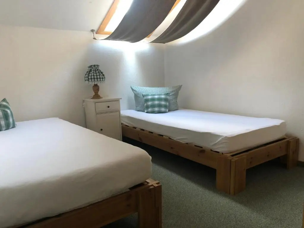 2 Bedrooms Apartment