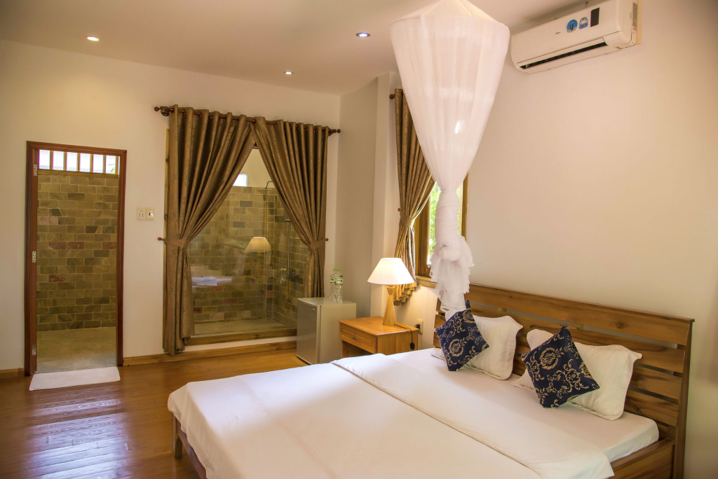 Coco Palm Beach Resort & Spa - 3