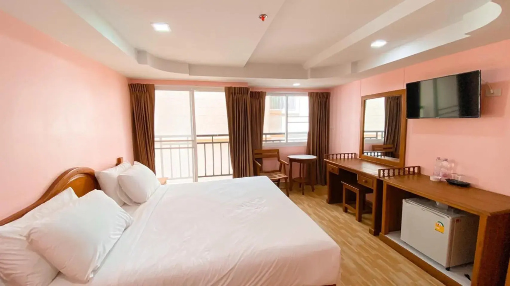 A.A. Pattaya Golden Beach Hotel — фото
