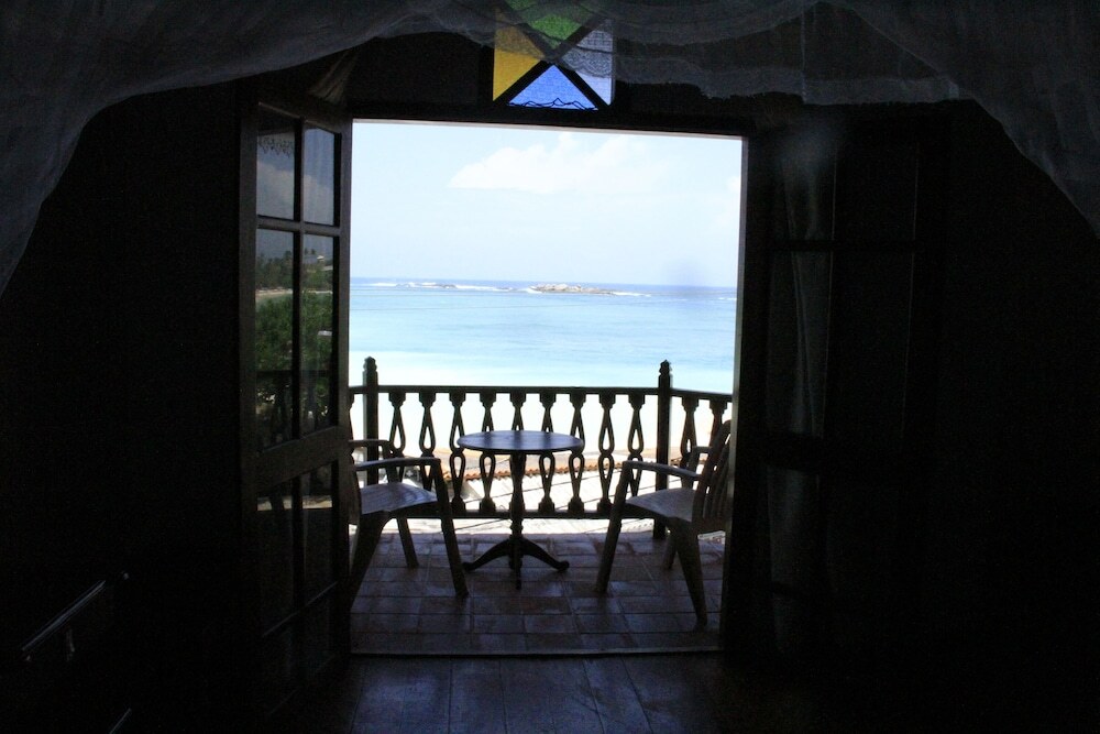 Neptune Bay Hotel