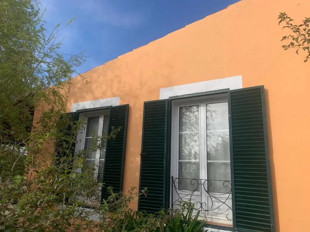 2 Bedrooms Cottage