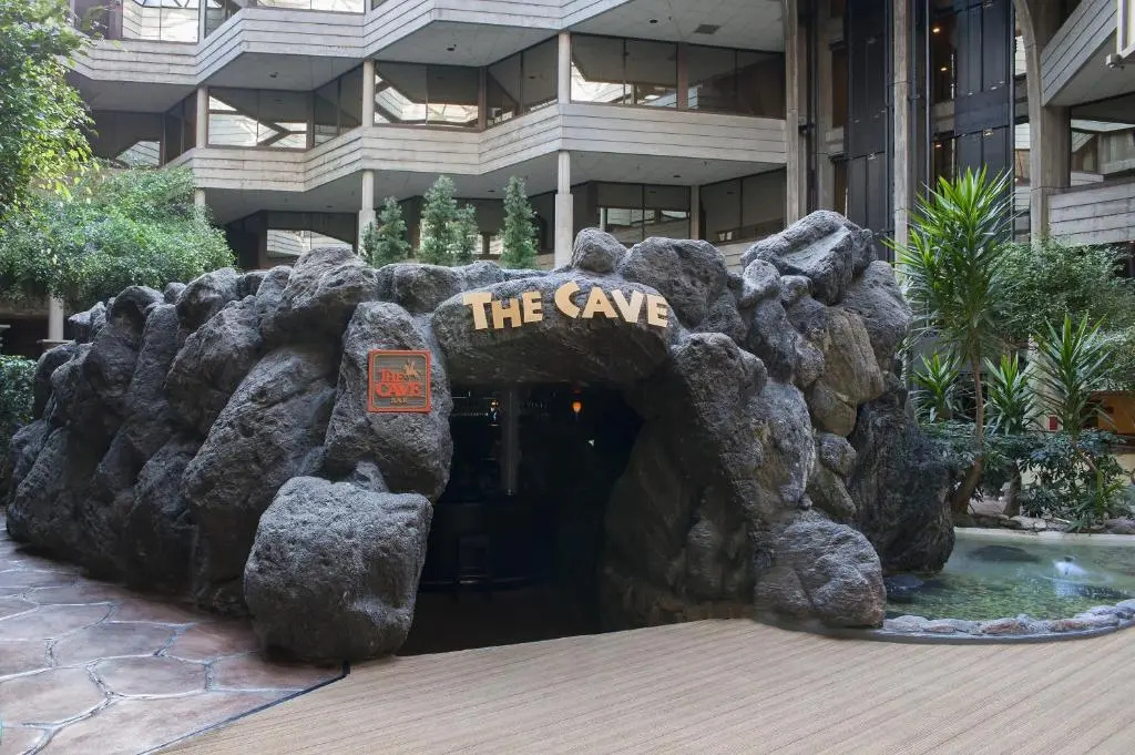 Indian Lakes Hotel