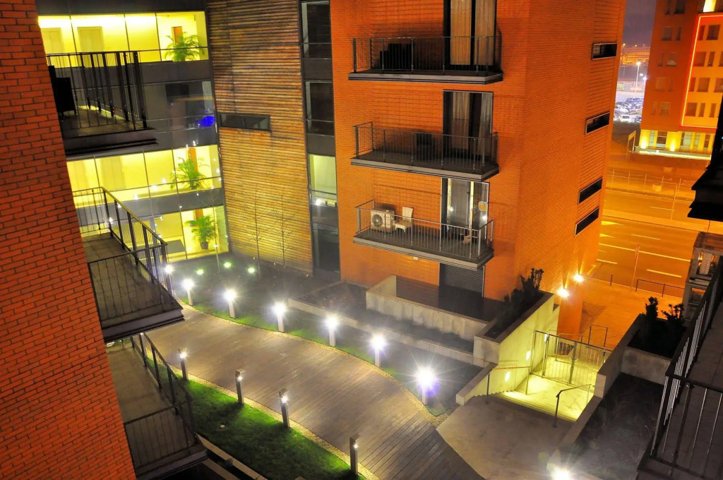 Angel City by Friendhouse Apartments