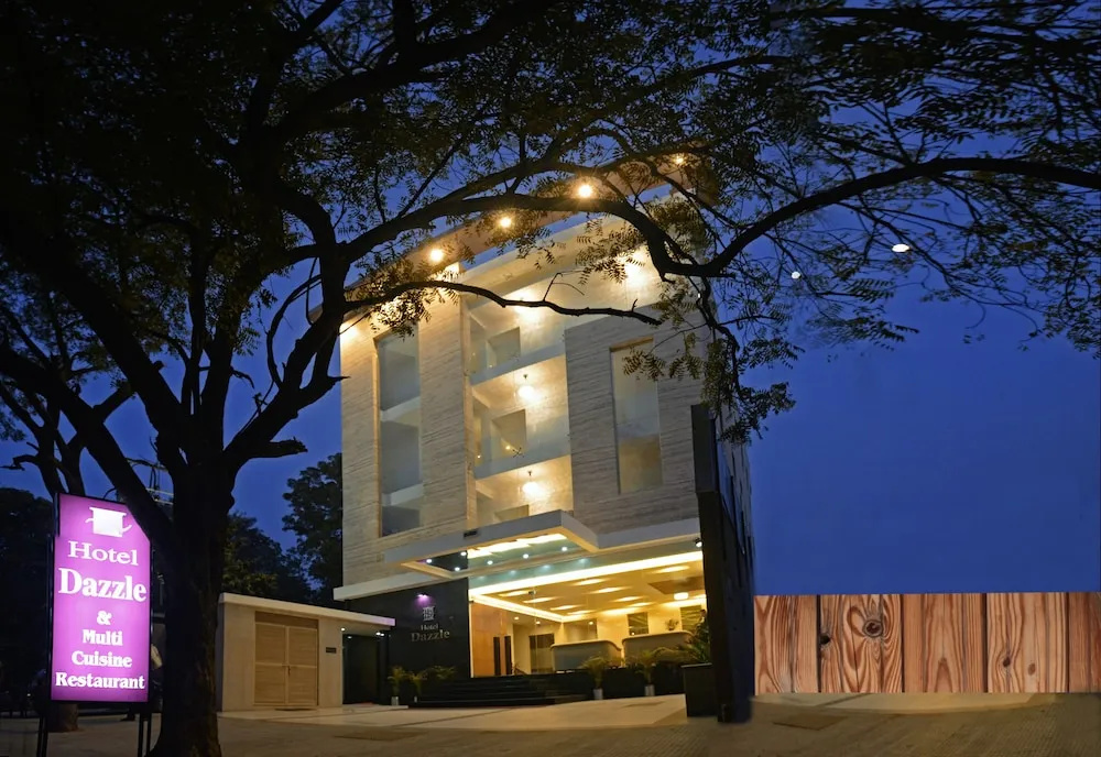 Hotel Dazzle
