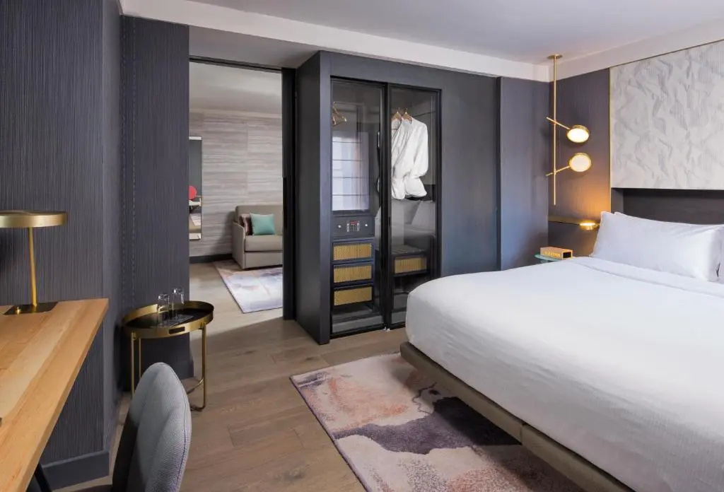 1 Bedroom Double Suite (full double bed)