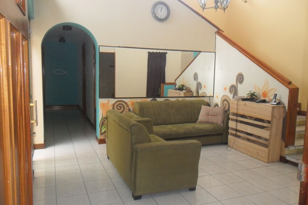 Отель Green Country Hotel - Hostel, фото 2