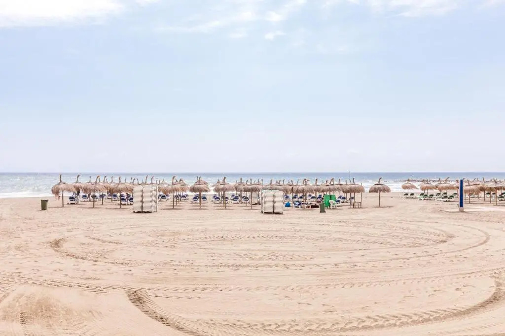 Beach & Waterfront