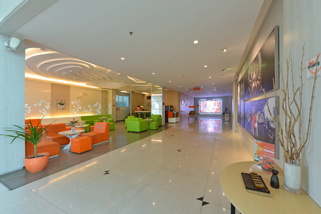 HARRIS Hotel & Conventions Ciumbuleuit Bandung - фото 2