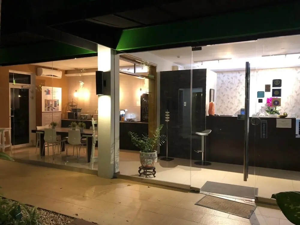 Lobby & Reception