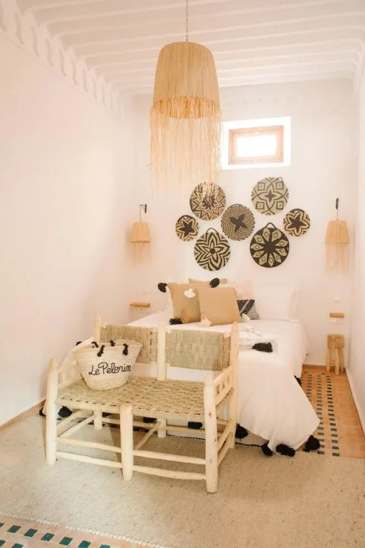 Standard Double room with courtyard view (full double bed)