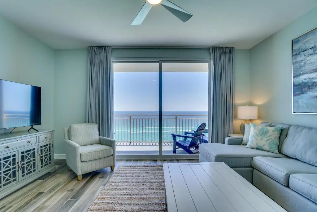 1 Bedroom Apartment with sea view