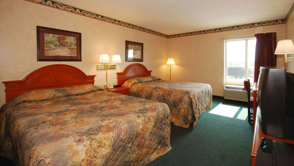 Beaver Dam Inn — 4