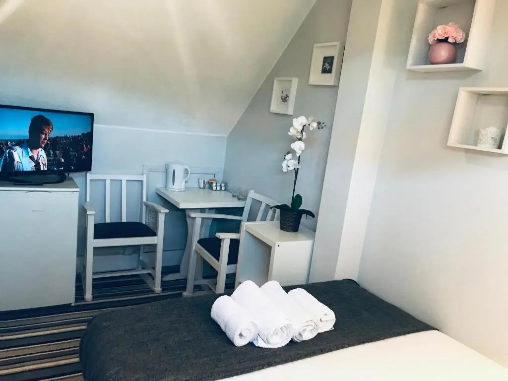Economy room