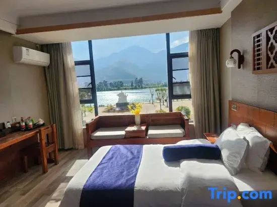 Standard Double room with view (full double bed)