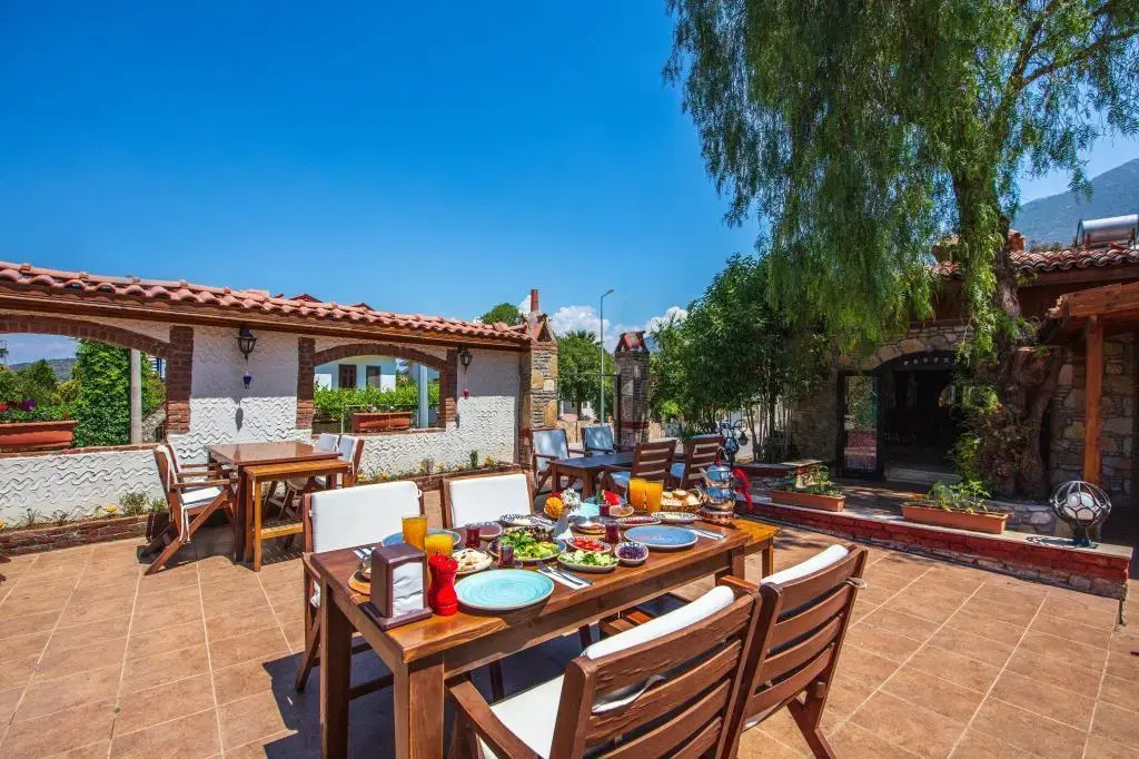 Mese Suites