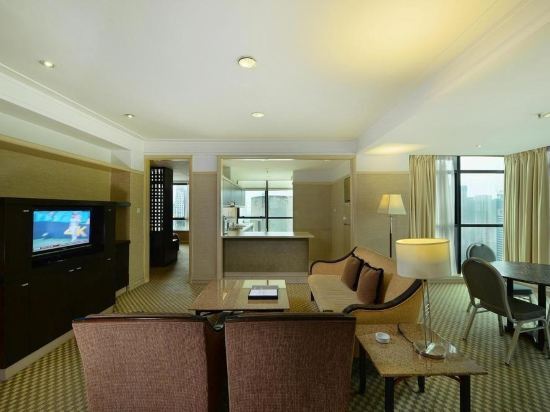 Pacific Regency Hotel Suites