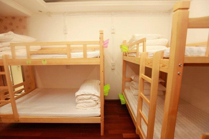 Chengdu Long Time No See Hostel