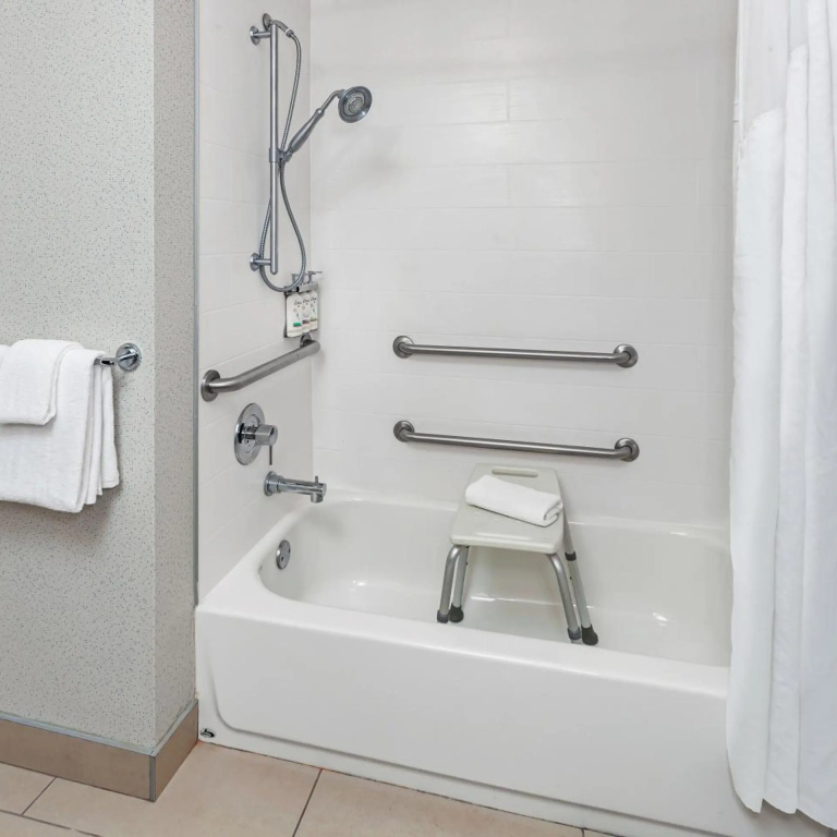 Holiday Inn Express Hotel & Suites Chicago South Lansing by IHG - Général