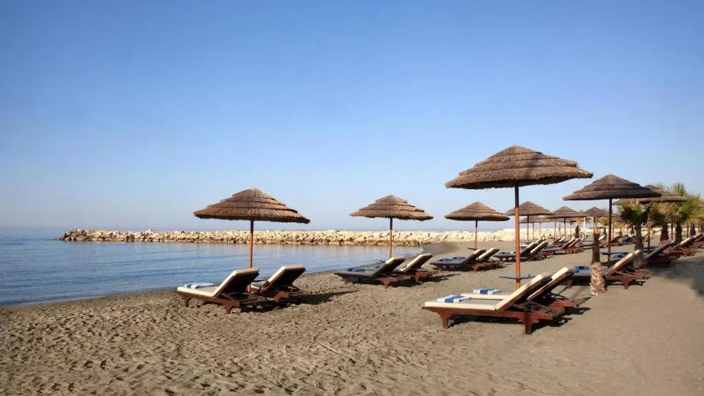 Beach & Waterfront