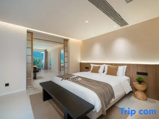 2 Bedrooms Family Suite with balcony