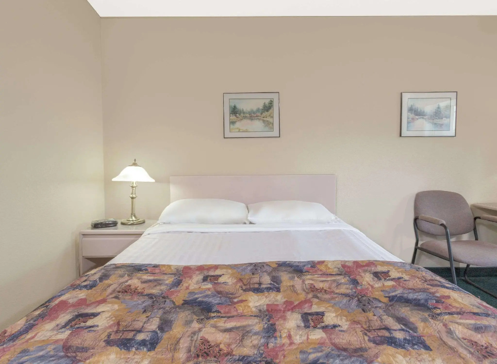 Standard Double room (full double bed)