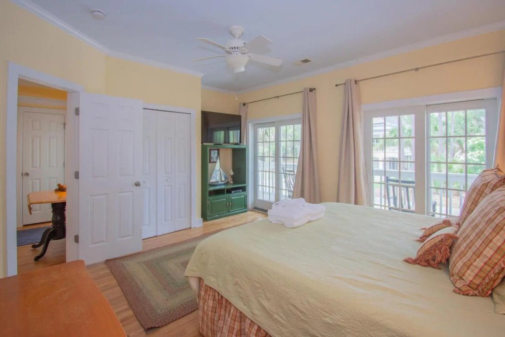 694 Bonito Rd