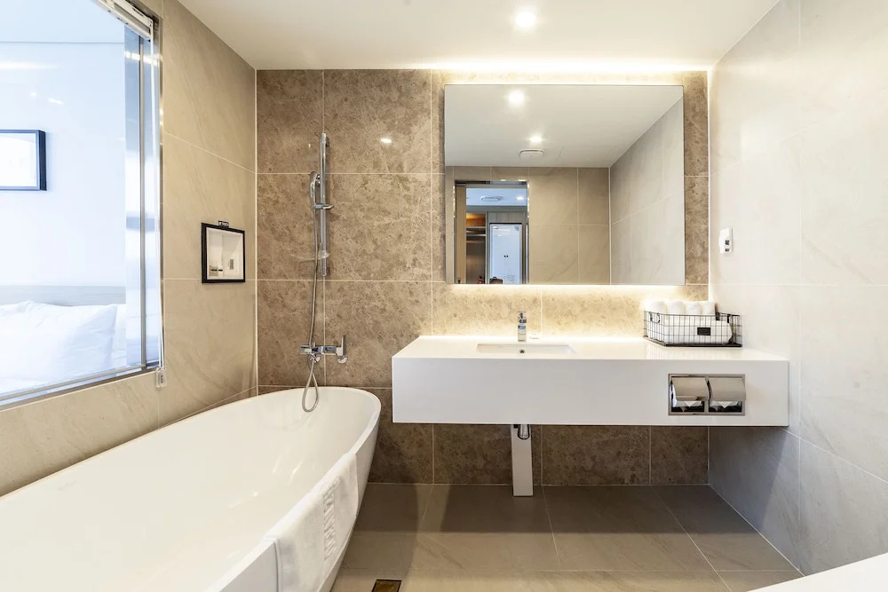 Double Suite with ocean view (full double bed)