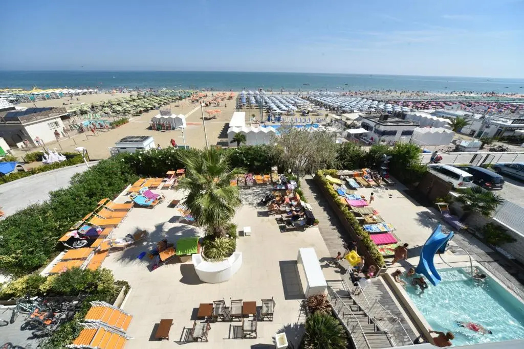 Beach & Waterfront