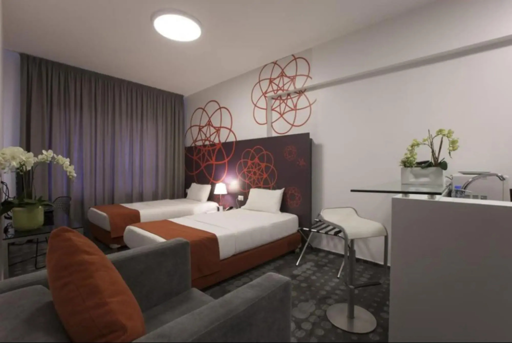 Hotel photo 2