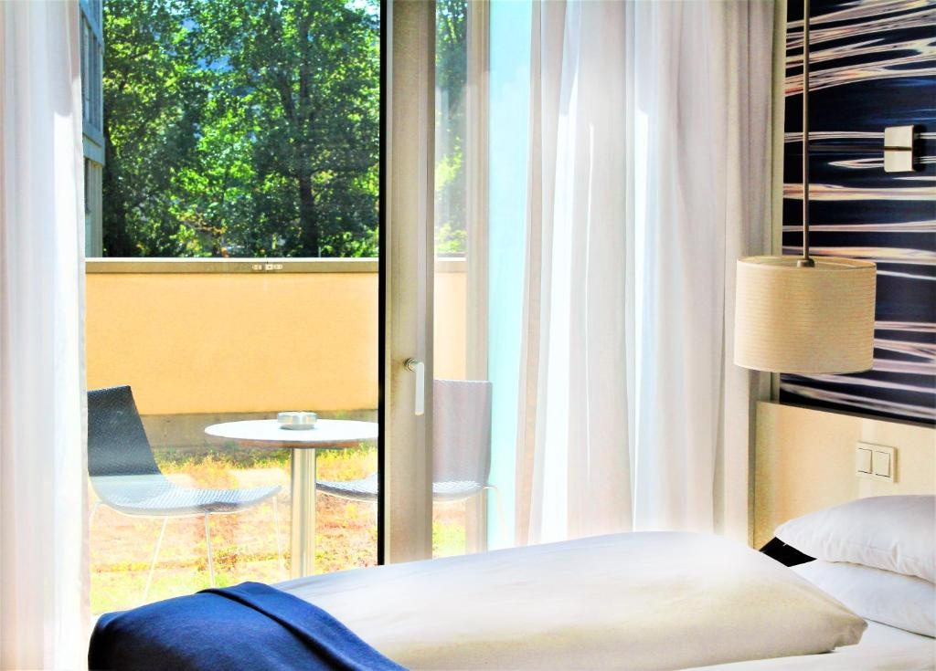 Deluxe Double room (full double bed) (bed type is subject to availability)
