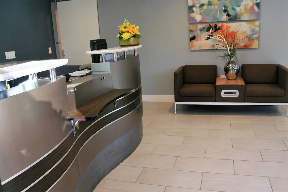 Lobby & Reception