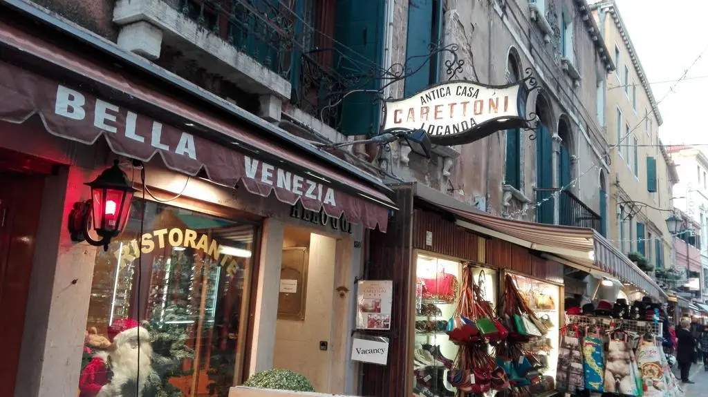 Antica Casa Carettoni