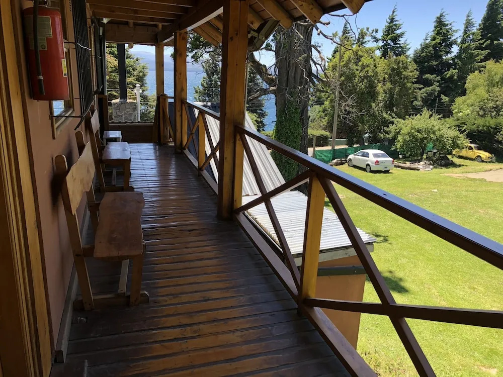 1 Bedroom Apartment with lake view