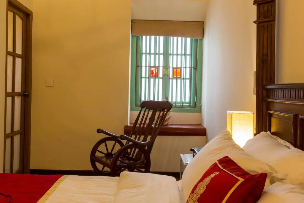 Executive Double room (full double bed)