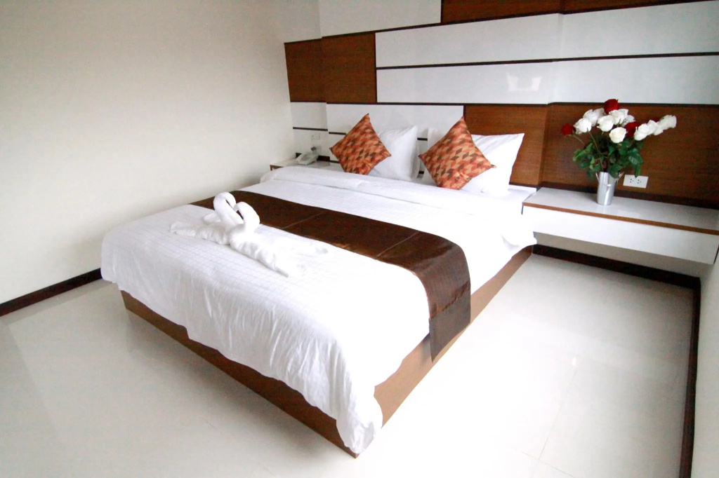 Standard Double room (full double bed)