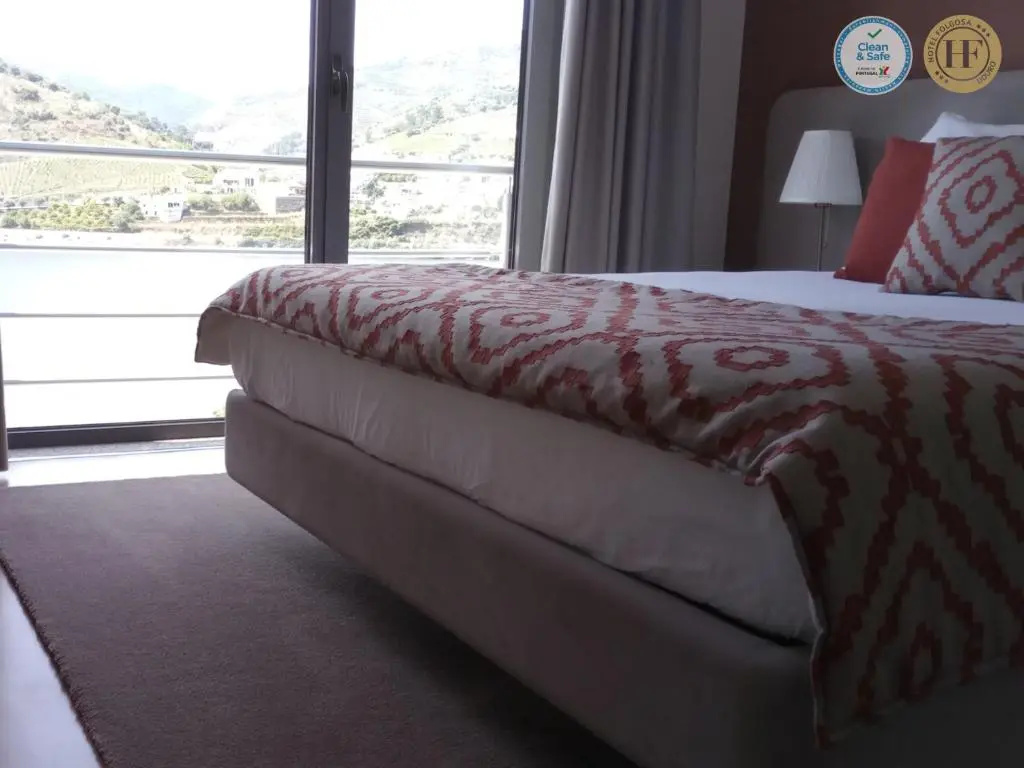Standard Double room with river view (full double bed)