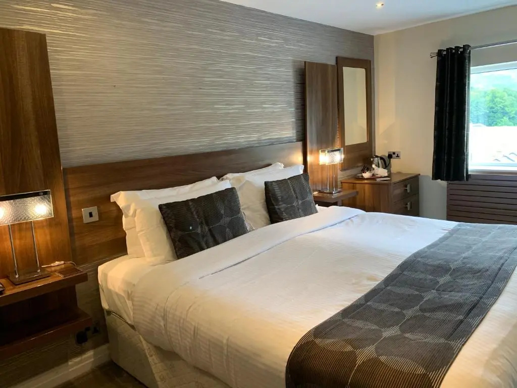 Superior Double room with mountain view (full double bed)