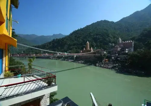 Shri Ram Ashram Guest House (The Cosmic Energy)