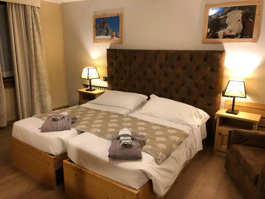 Standard Double room (full double bed)
