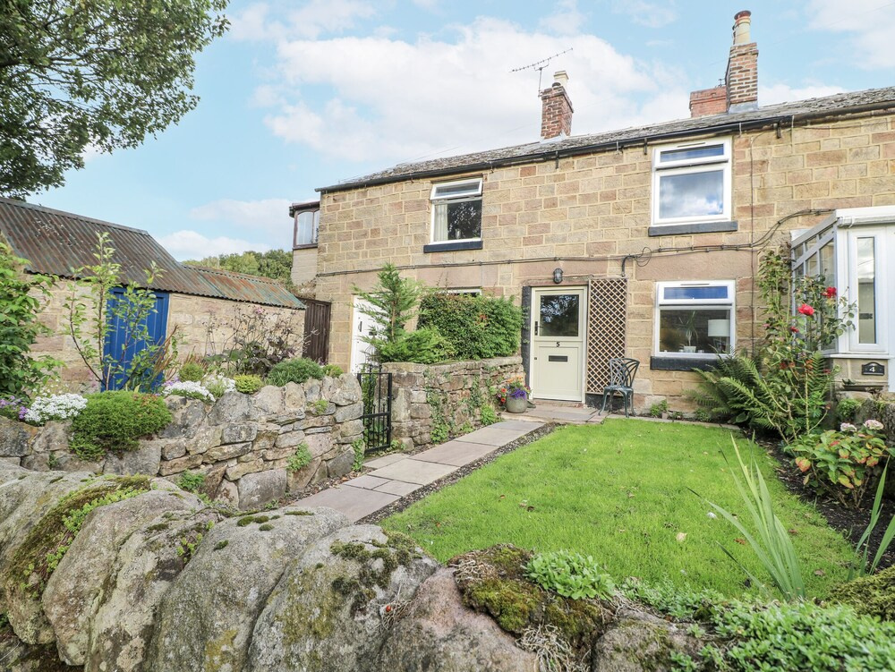 5 Belper Lane End